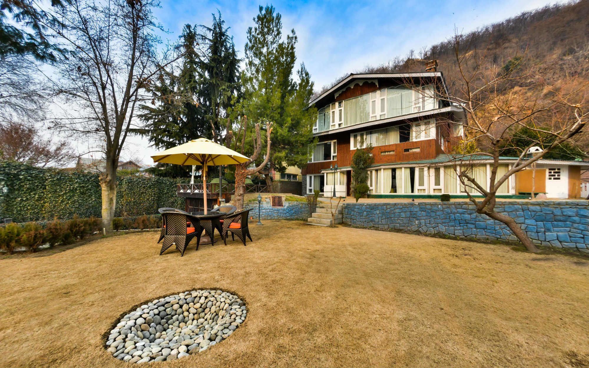 Hotel Metropolis Срінагар Екстер'єр фото